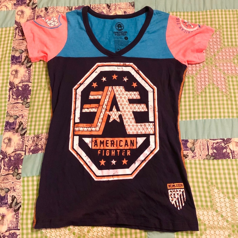 *American Fighter* shirt 💙